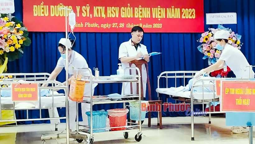 Tấm lòng bác sĩ quân y Tấm lòng bác sĩ quân y