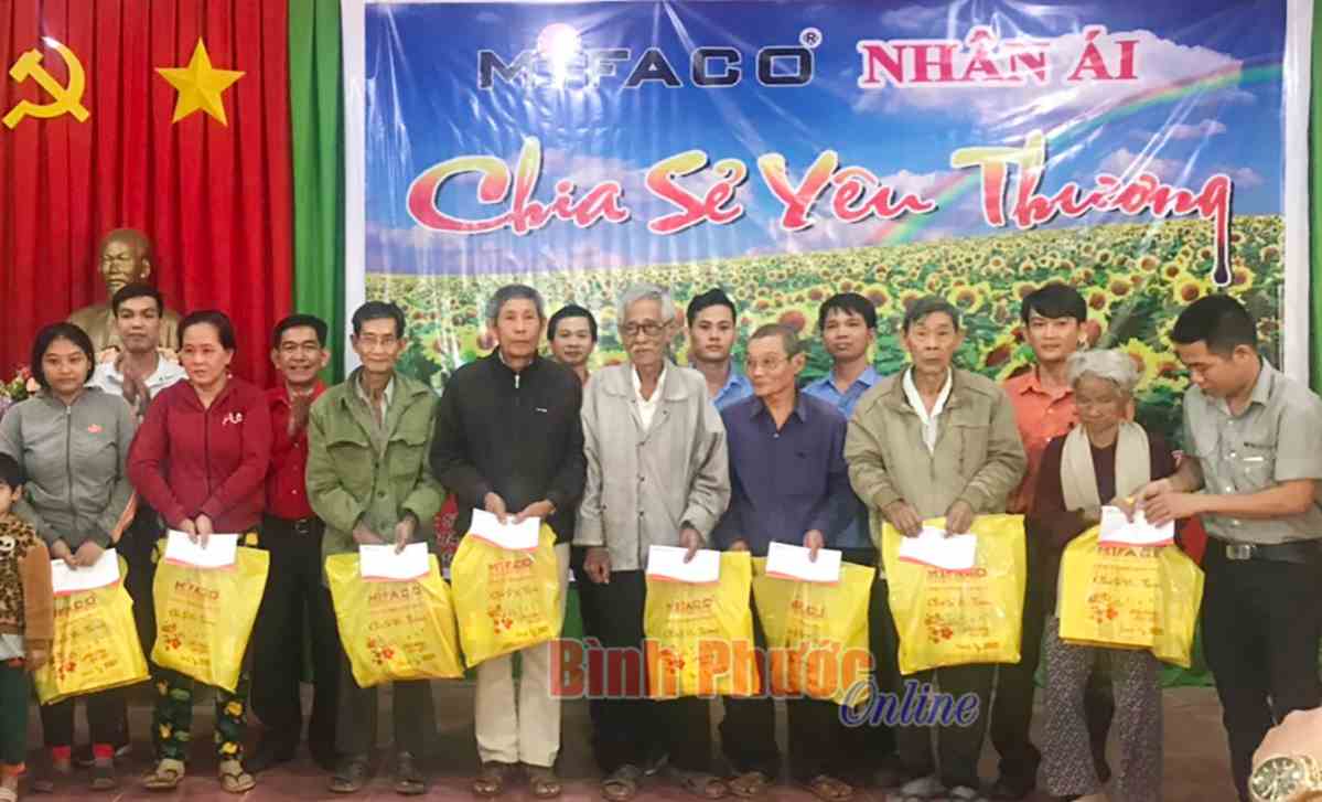 125 phần quà, xe đạp tặng hộ nghèo, học sinh 125 phần quà, xe đạp tặng hộ nghèo, học sinh