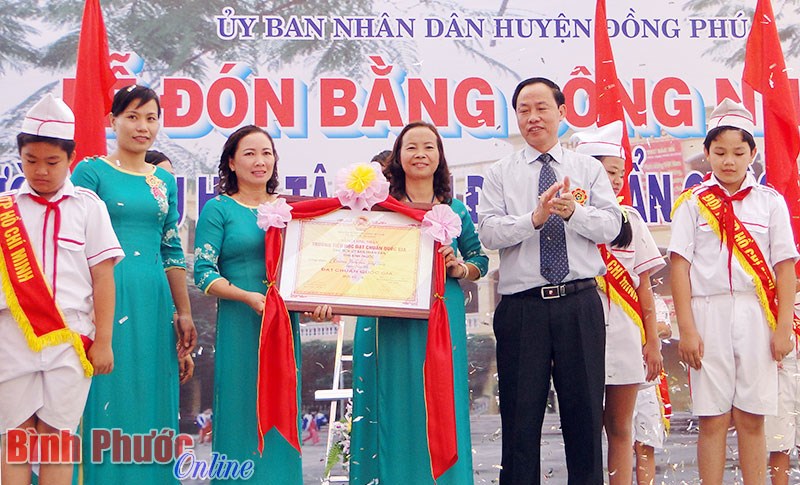 Xuân về trên xã nông thôn mới Tân Tiến