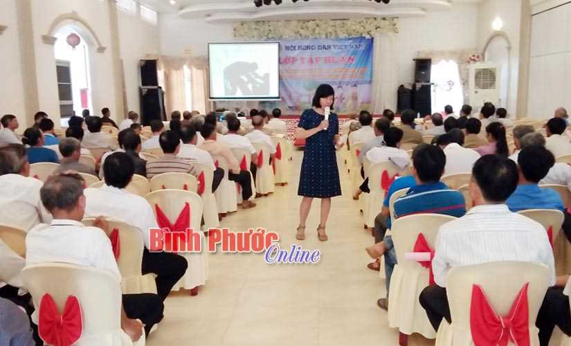 Tập huấn tuyên truyền phòng, chống bạo lực gia đình Tập huấn tuyên truyền phòng, chống bạo lực gia đình