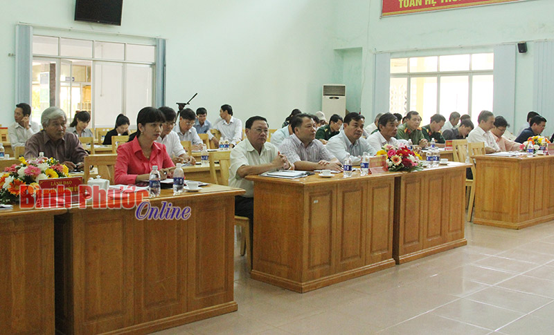 Tập trung thúc đẩy 12 xã điểm nông thôn mới về đích đúng hẹn Tập trung thúc đẩy 12 xã điểm nông thôn mới về đích đúng hẹn