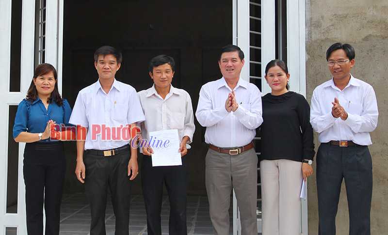 40 triệu đồng hỗ trợ công đoàn viên khó khăn về nhà ở 40 triệu đồng hỗ trợ công đoàn viên khó khăn về nhà ở