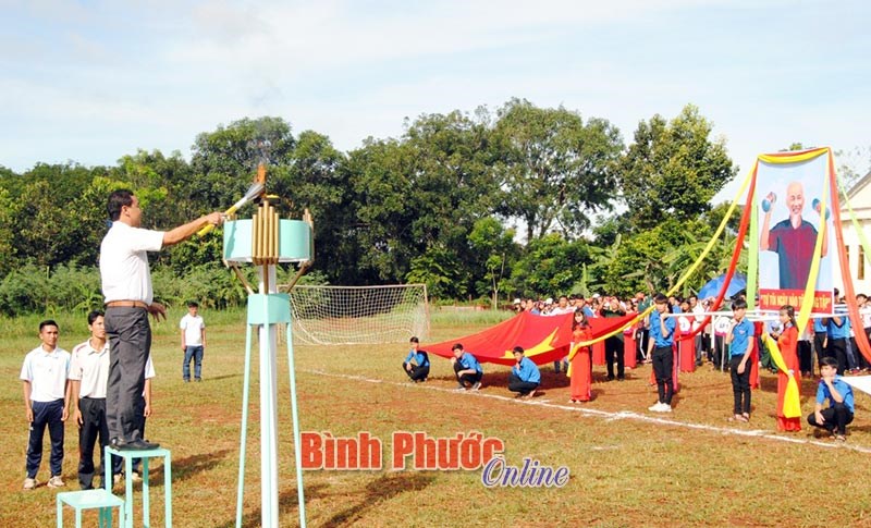 Xã Đồng Tiến tổ chức đại hội thể dục thể thao điểm Xã Đồng Tiến tổ chức đại hội thể dục thể thao điểm
