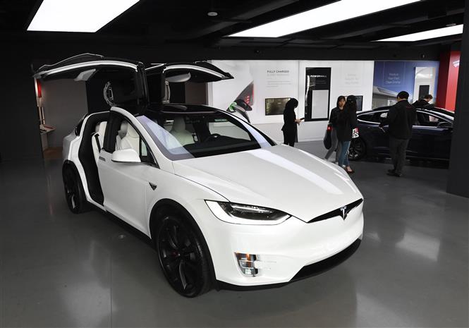 tesla-8-1.jpg