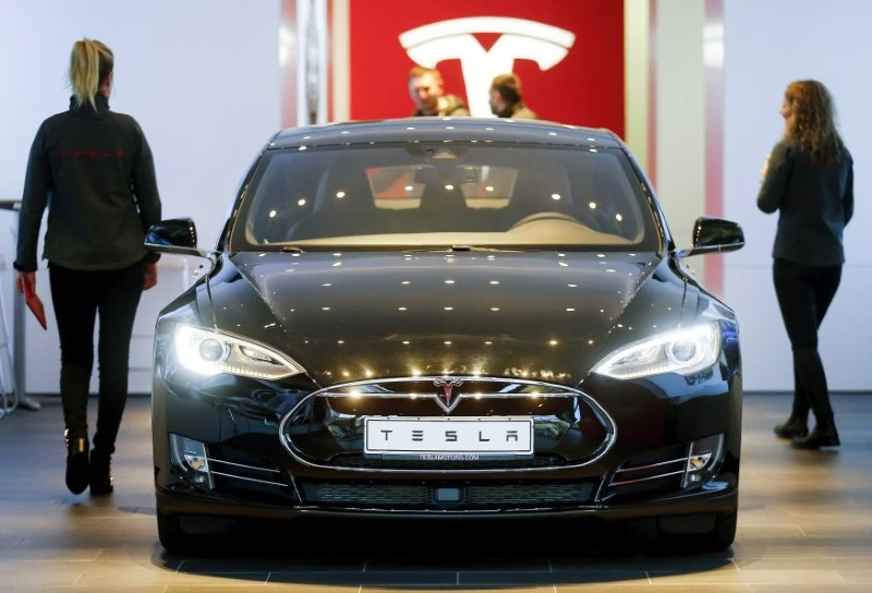 tesla_280_10184514122023.jpg