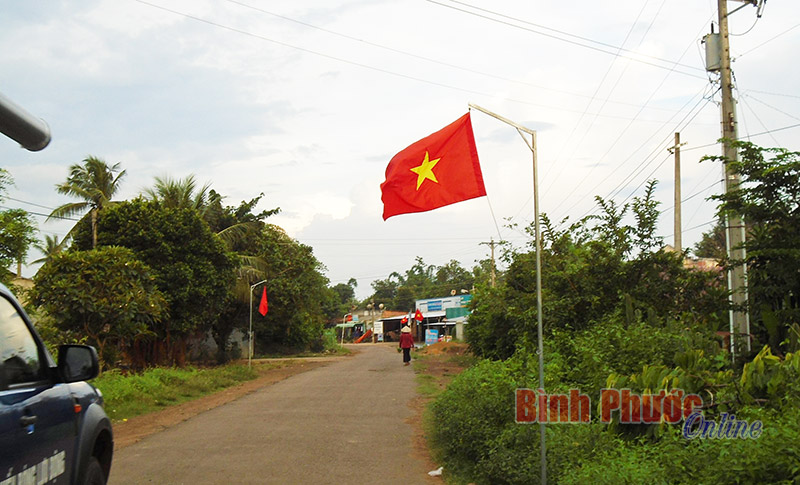 Lộc Khánh: Rợp màu cờ đỏ sao vàng trong ngày tết Độc lập Lộc Khánh: Rợp màu cờ đỏ sao vàng trong ngày tết Độc lập