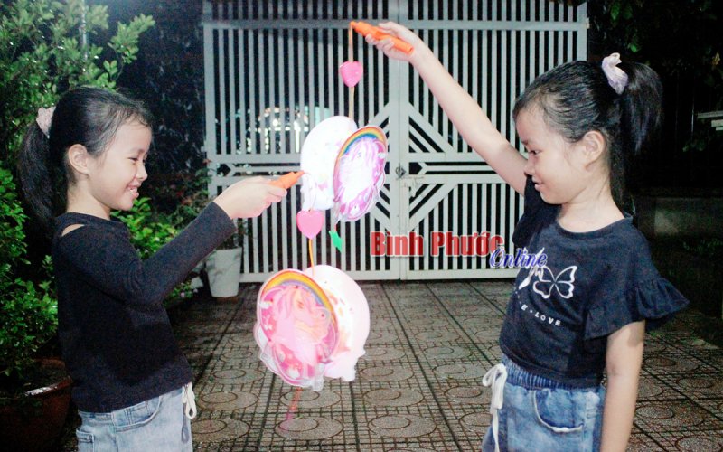 Tết Trung thu vẹn tròn yêu thương