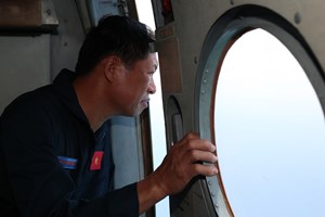 Không phát hiện được các mảnh kim loại lớn trên biển Không phát hiện được các mảnh kim loại lớn trên biển
