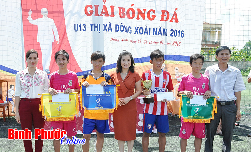 Phường Tân Thiện vô địch giải bóng đá U13 thị xã Đồng Xoài năm 2016 Phường Tân Thiện vô địch giải bóng đá U13 thị xã Đồng Xoài năm 2016