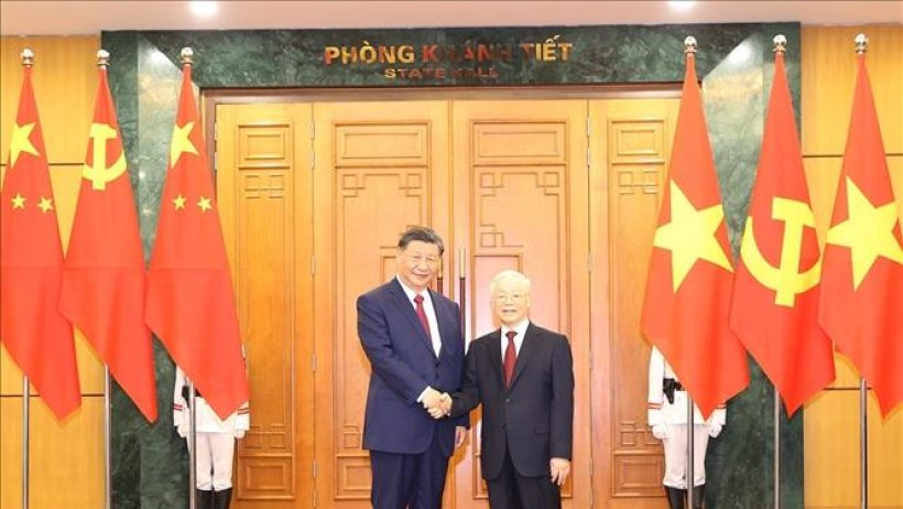 Thắm tình hữu nghị Việt - Trung Thắm tình hữu nghị Việt - Trung