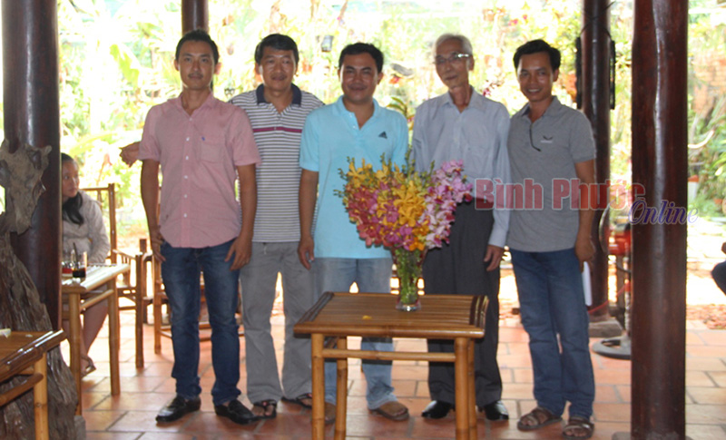 thanhlapcaulacbo.jpg