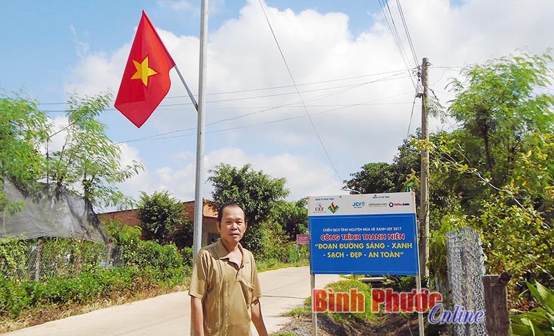 “Thắp sáng đường quê” ấp Quyết Thành