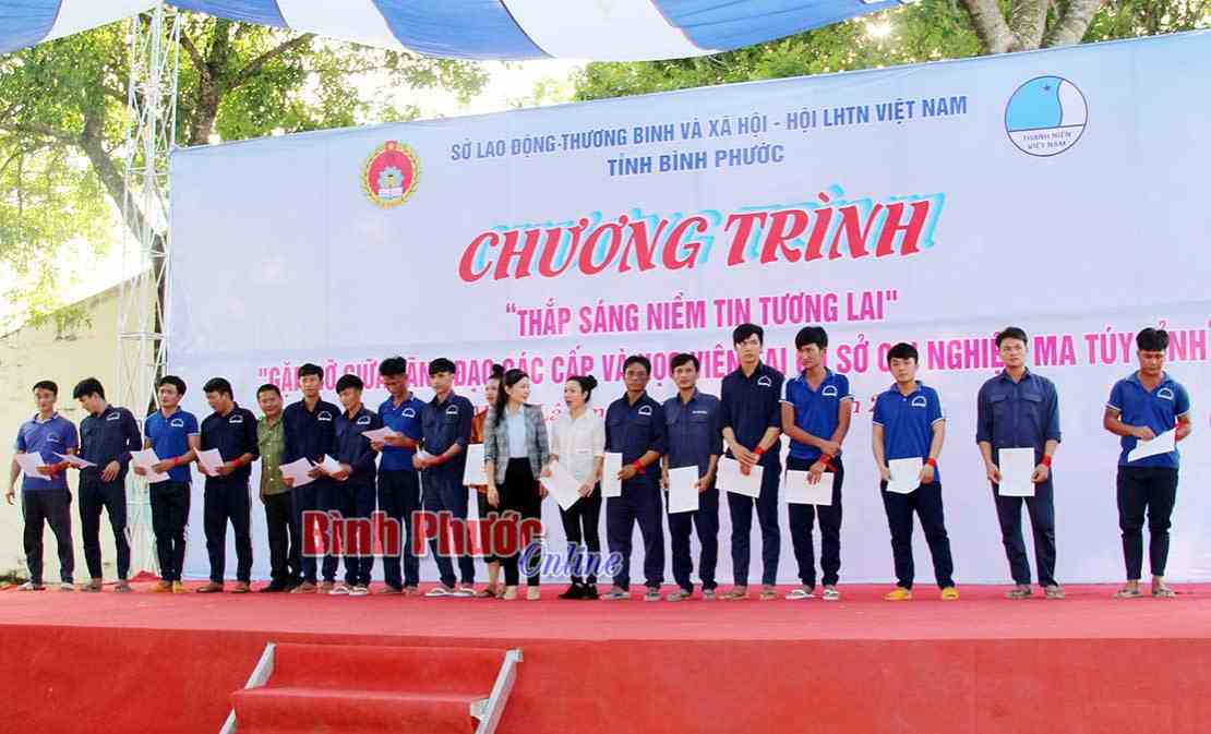 “Thắp sáng niềm tin tương lai” cho học viên cai nghiện ma túy “Thắp sáng niềm tin tương lai” cho học viên cai nghiện ma túy