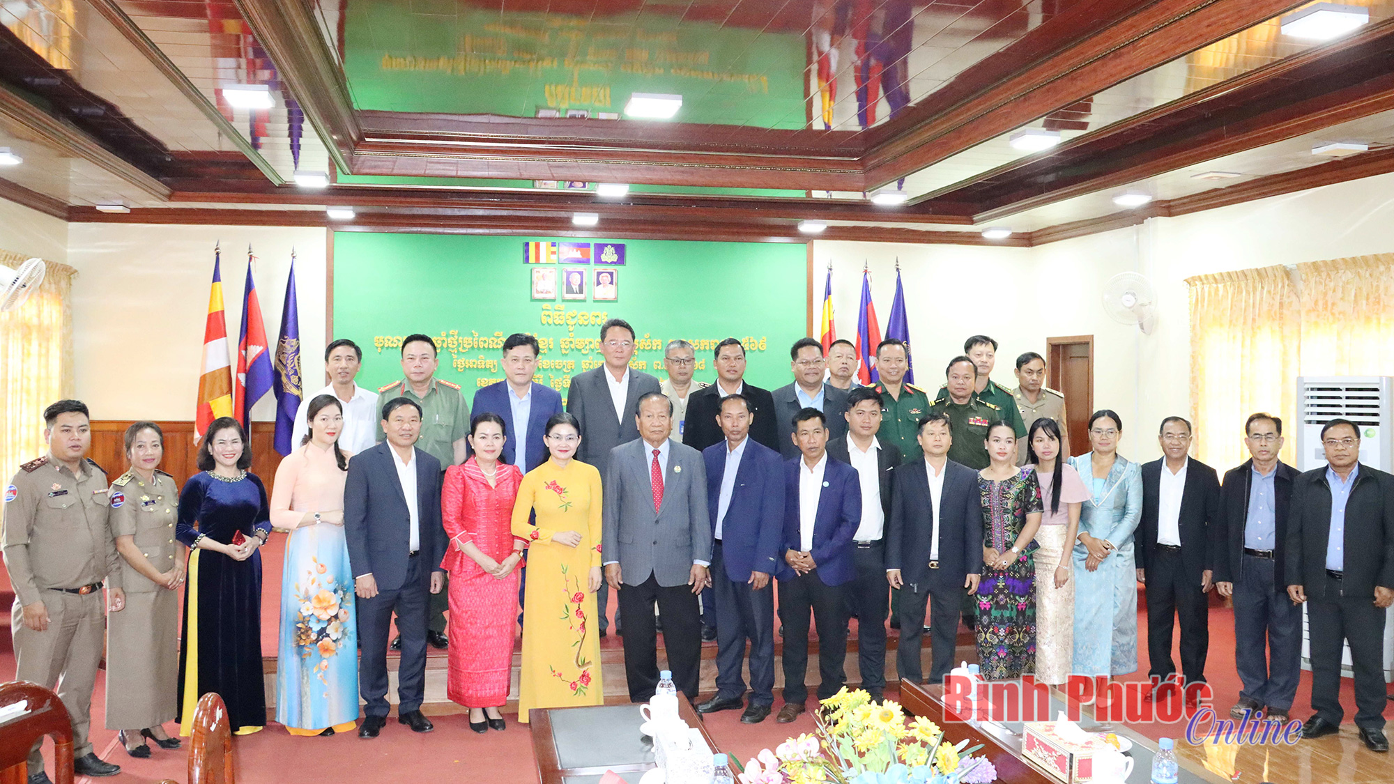 Thắt chặt tình đoàn kết, hữu nghị Bình Phước - Mondulkiri Thắt chặt tình đoàn kết, hữu nghị Bình Phước - Mondulkiri