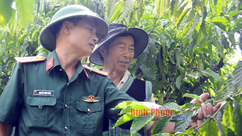 Thắt chặt tình quân dân Thắt chặt tình quân dân