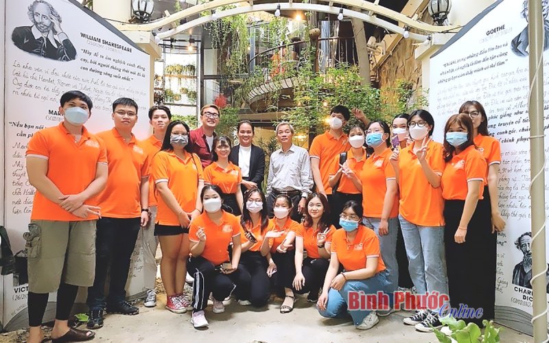 Thêm những “điểm chạm” văn hóa đọc