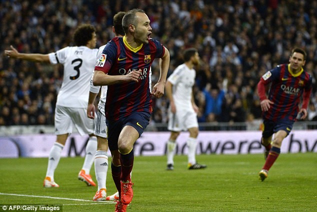 Messi lập hat-trick, Barca khiến Real ôm hận ở Bernabeu Messi lập hat-trick, Barca khiến Real ôm hận ở Bernabeu