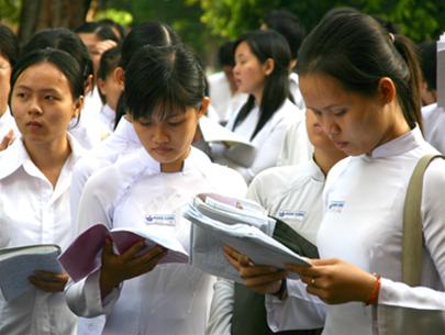 Làm lộ đề thi sẽ bị phạt đến 50 triệu đồng Làm lộ đề thi sẽ bị phạt đến 50 triệu đồng