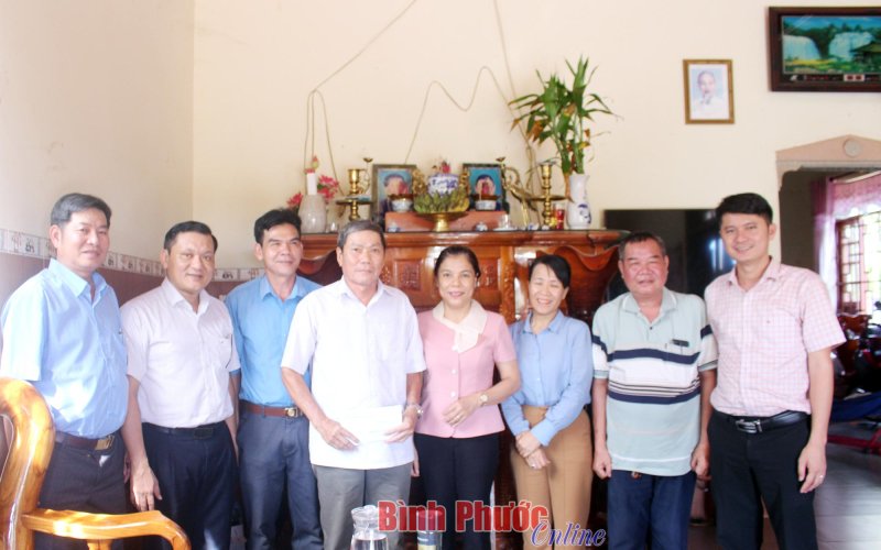 Thiết thực chăm lo đời sống người có công Thiết thực chăm lo đời sống người có công