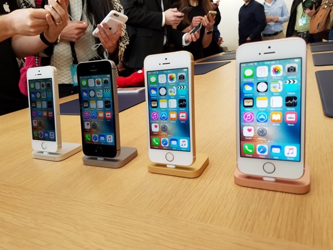 thisistheiphoneseitlooksalmostidenticaltotheiphone5s06042016090708.jpg