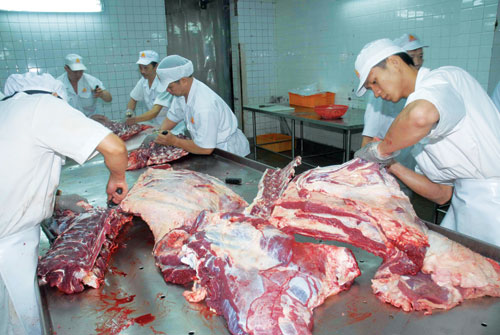 Thịt nhập đang bán phá giá ? Thịt nhập đang bán phá giá ?
