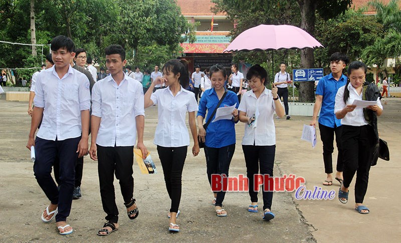 Ngày thi thứ 2: "Dễ chịu" khoa học tự nhiên, "khó chịu" Tiếng Anh Ngày thi thứ 2: "Dễ chịu" khoa học tự nhiên, "khó chịu" Tiếng Anh