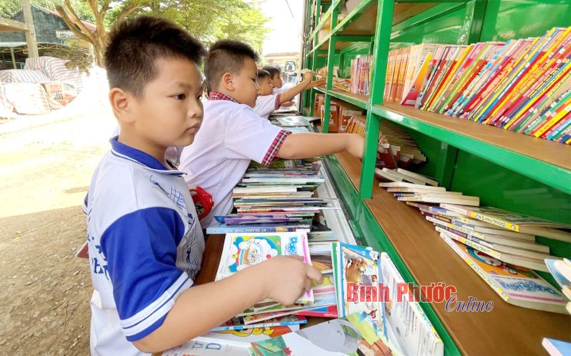 Thúc đẩy chuyển đổi số phục vụ học tập suốt đời Thúc đẩy chuyển đổi số phục vụ học tập suốt đời