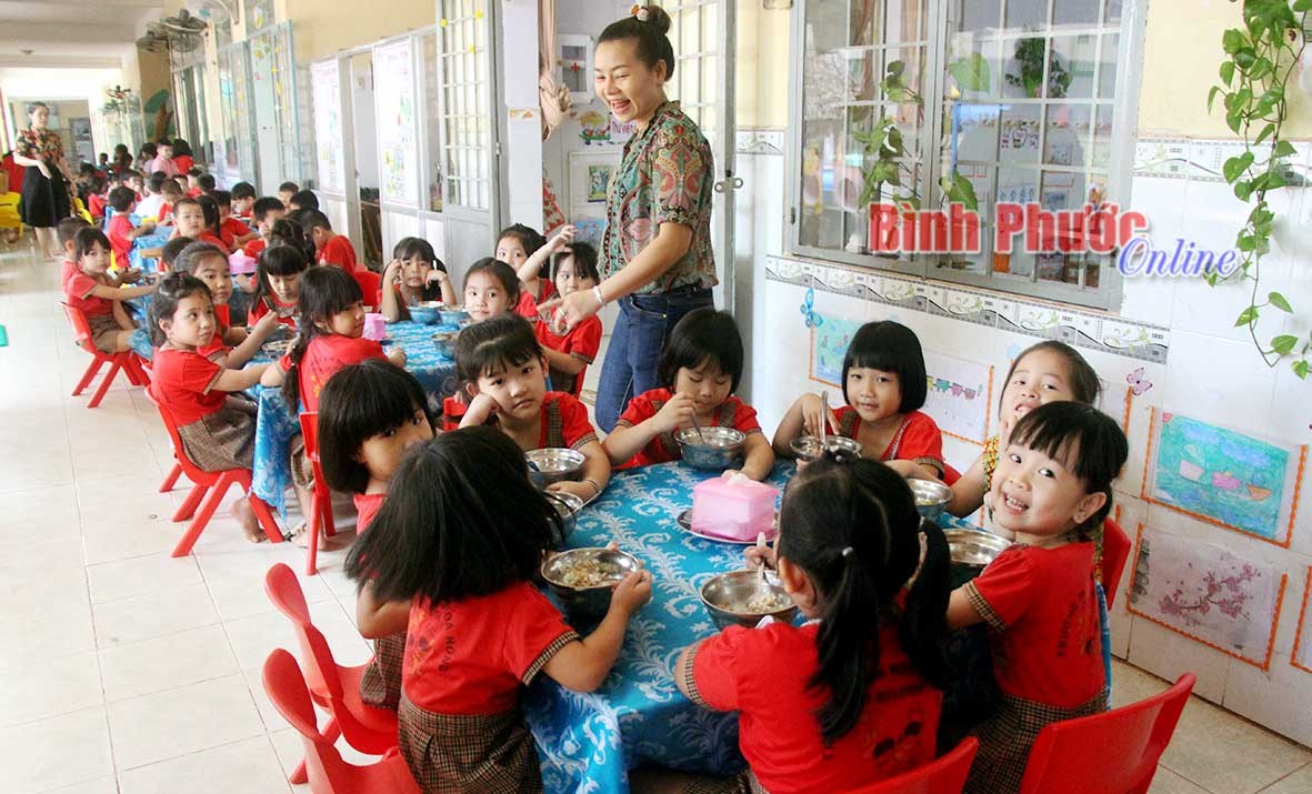 Siết chặt quản lý an toàn thực phẩm trong trường học Siết chặt quản lý an toàn thực phẩm trong trường học