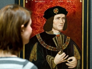 Tìm thấy di hài vua Anh Richard III tại bãi đậu xe