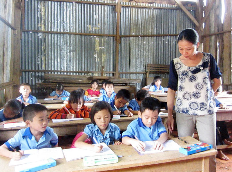 Năm học 2013-2014, Bù Đăng vẫn thiếu phòng học và giáo viên