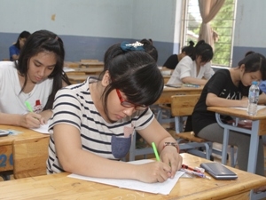 Cấm găm điểm thi đại học của các thí sinh để trục lợi Cấm găm điểm thi đại học của các thí sinh để trục lợi