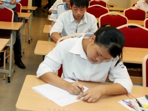 Sau môn thi đầu, đã có 20 thí sinh bị đình chỉ thi Sau môn thi đầu, đã có 20 thí sinh bị đình chỉ thi