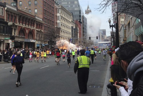 Vụ đánh bom ở Boston: Điều tra một công dân nước ngoài Vụ đánh bom ở Boston: Điều tra một công dân nước ngoài