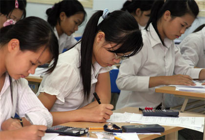 Giảm 100.000 hồ sơ thi ĐH, CĐ năm 2013