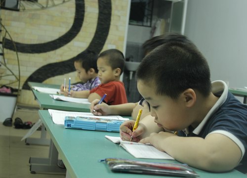 Trẻ học đối phó, lỗi chính từ cha mẹ Trẻ học đối phó, lỗi chính từ cha mẹ