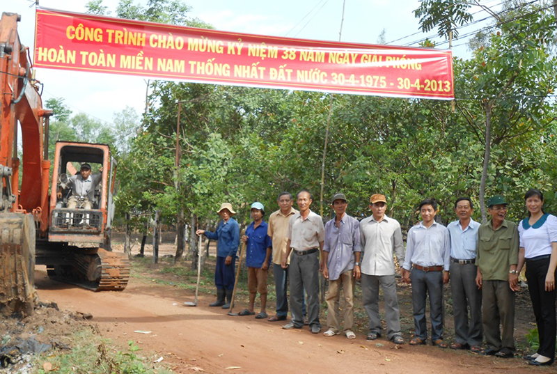 Linh động xây dựng nông thôn mới ở Lộc Ninh Linh động xây dựng nông thôn mới ở Lộc Ninh