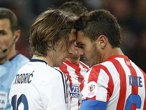 Real - Atletico "hỗn chiến" ngay trên sân Bernabeu Real - Atletico "hỗn chiến" ngay trên sân Bernabeu