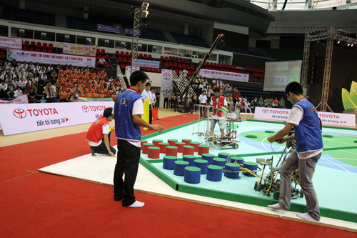 Hơn 180 đội tuyển sinh viên tranh tài Robocon 2013 Hơn 180 đội tuyển sinh viên tranh tài Robocon 2013