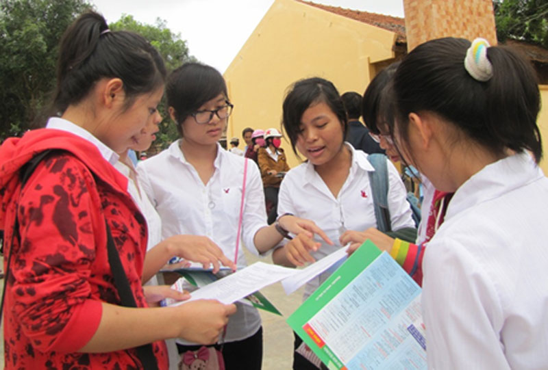 96,48% thí sinh đỗ tốt nghiệp THPT năm học 2012 - 2013 96,48% thí sinh đỗ tốt nghiệp THPT năm học 2012 - 2013
