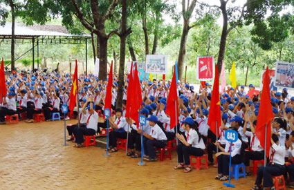 96,64% người từ 15-33 tuổi ở Bình Phước biết chữ 96,64% người từ 15-33 tuổi ở Bình Phước biết chữ