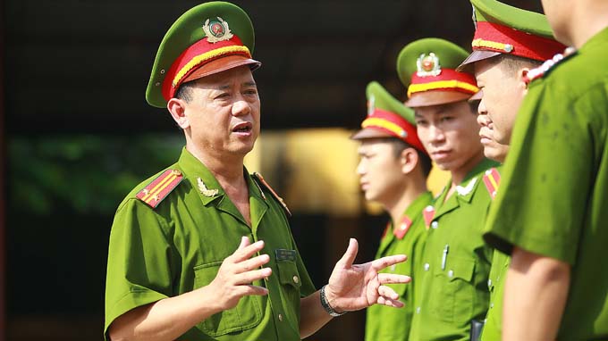 Nhiệm vụ đặc biệt: vận chuyển bài thi đại học Nhiệm vụ đặc biệt: vận chuyển bài thi đại học