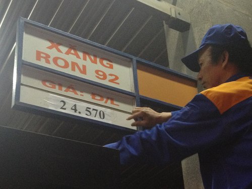 Xăng tăng giá, đắt nhất từ trước tới nay Xăng tăng giá, đắt nhất từ trước tới nay