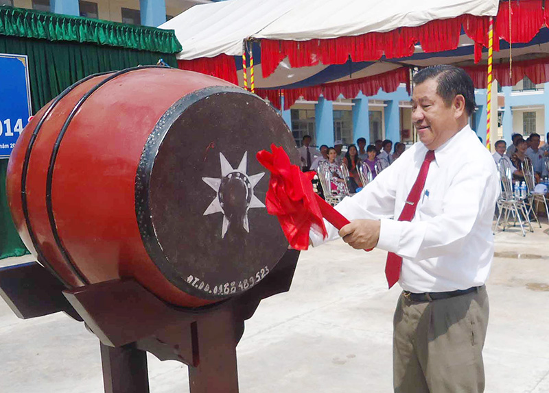 Trường THPT chuyên Bình Long khai giảng năm học đầu tiên Trường THPT chuyên Bình Long khai giảng năm học đầu tiên