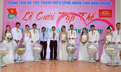 Khai trương văn phòng tư vấn hỗ trợ đám cưới thanh niên