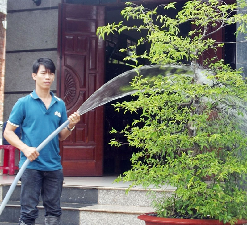 Bước qua quá khứ sai lầm để trở thành tỷ phú Bước qua quá khứ sai lầm để trở thành tỷ phú