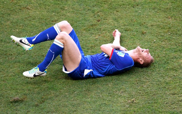Italy tổn thất nặng nề ở trận thua 2-4 trước Brazil