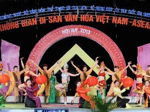 Khai mạc triển lãm Di sản văn hóa Việt Nam-ASEAN Khai mạc triển lãm Di sản văn hóa Việt Nam-ASEAN