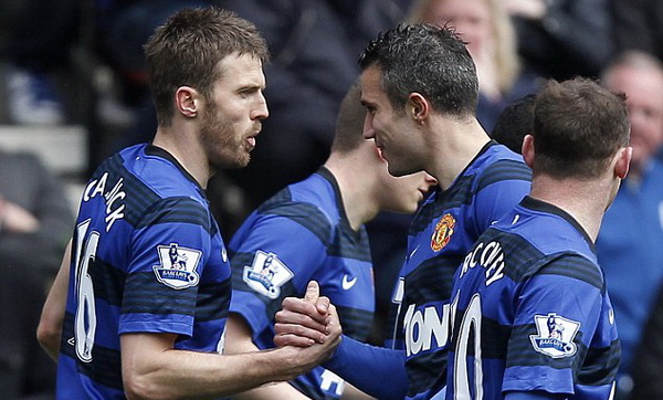 Chấm điểm Stoke 0-2 M.U: Van Persie nổ súng, Carrick xuất sắc nhất Chấm điểm Stoke 0-2 M.U: Van Persie nổ súng, Carrick xuất sắc nhất