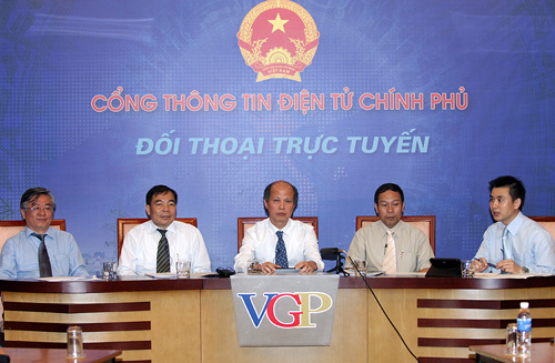 Đối thoại trực tuyến về gói tín dụng 30.000 tỷ đồng Đối thoại trực tuyến về gói tín dụng 30.000 tỷ đồng