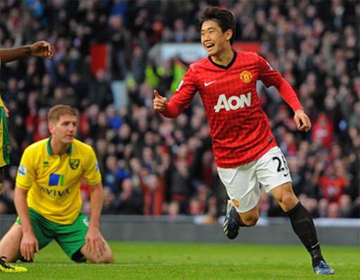 Man United xây chắc ngôi đầu, Chelsea trở lại tốp 3